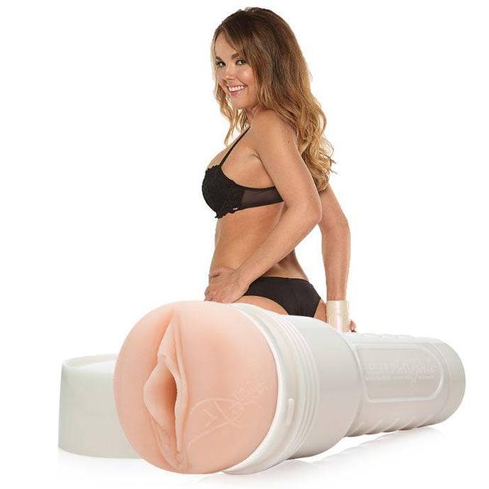 Fleshlight Girls Dillion Harper Vagina Crush Masturbator